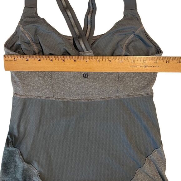 Lululemon Athletica Gray Adjustable Bra Side Detail Tank Top Size 4 - Picture 12 of 13